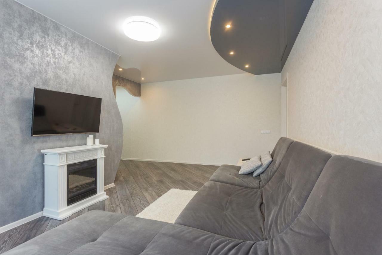 Apartment Dom Kino Minsk Exterior photo